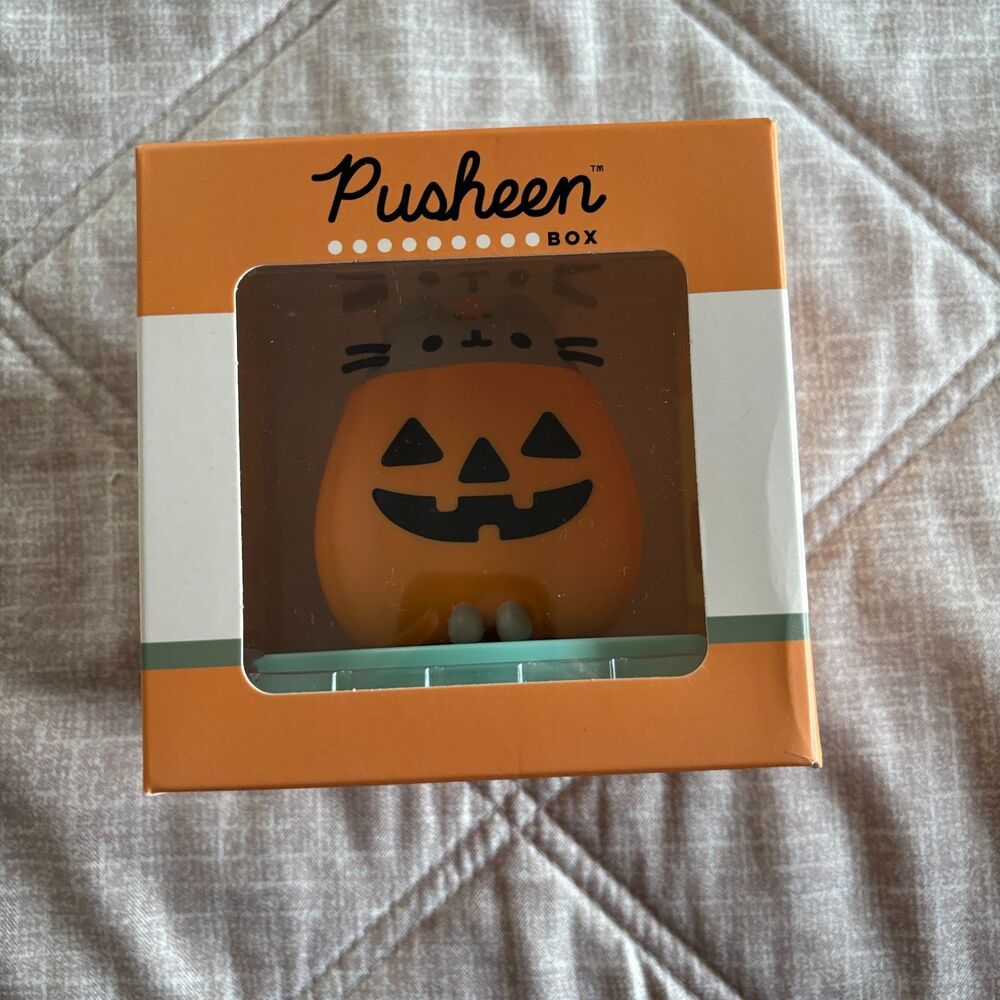NIB Pusheen Box Exclusive Pumpkin Vinyl Figure Fall Halloween Collectible Toy